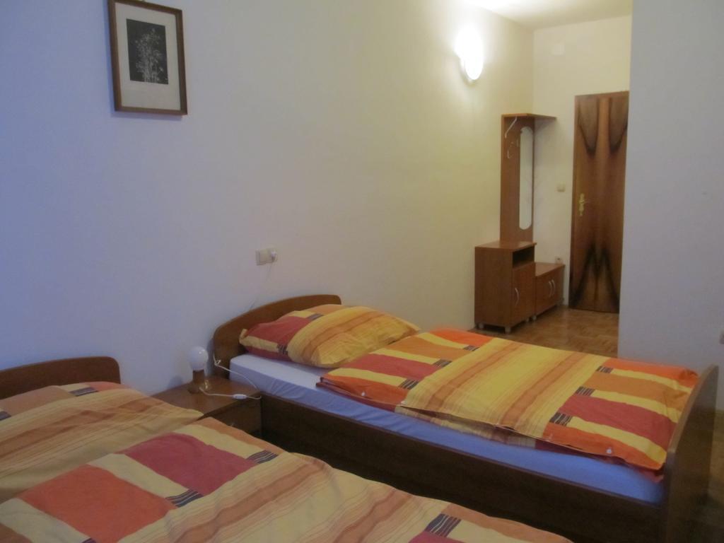 Villa Tourist Farm Ljubica à Poljane nad Škofjo Loko Extérieur photo