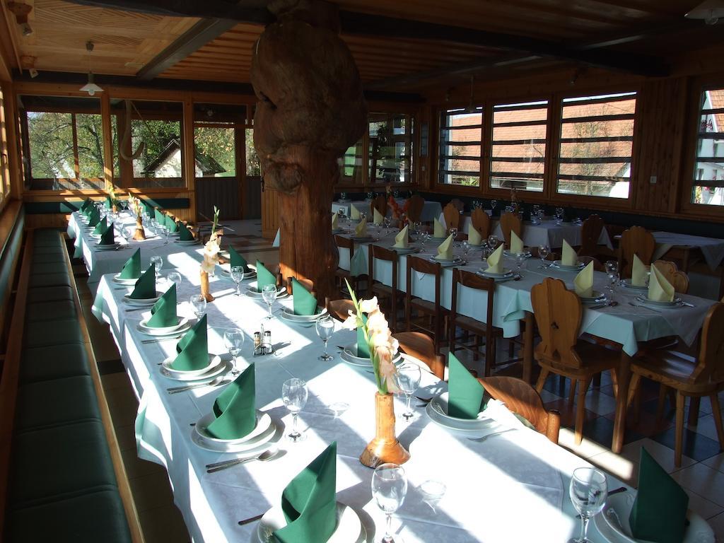 Villa Tourist Farm Ljubica à Poljane nad Škofjo Loko Extérieur photo