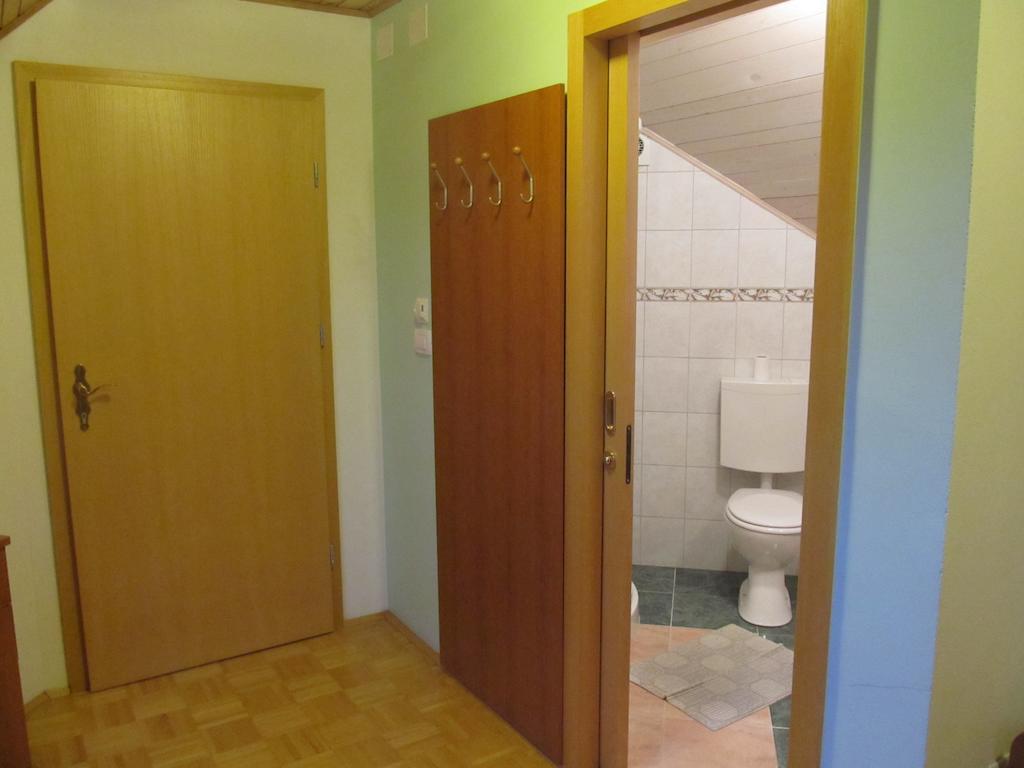 Villa Tourist Farm Ljubica à Poljane nad Škofjo Loko Chambre photo