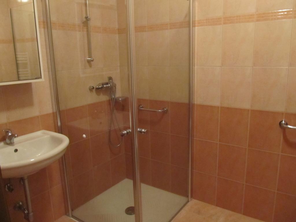 Villa Tourist Farm Ljubica à Poljane nad Škofjo Loko Chambre photo