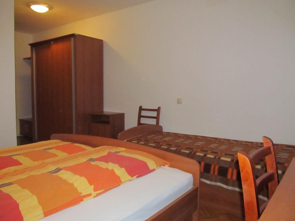 Villa Tourist Farm Ljubica à Poljane nad Škofjo Loko Chambre photo