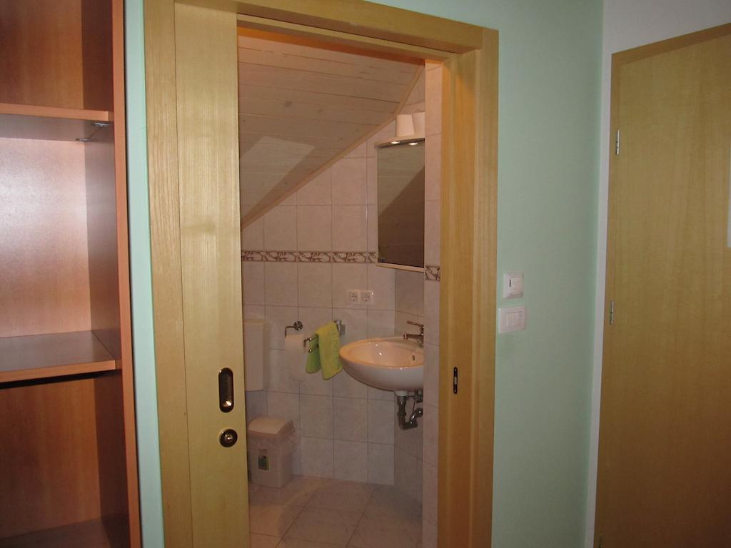 Villa Tourist Farm Ljubica à Poljane nad Škofjo Loko Chambre photo